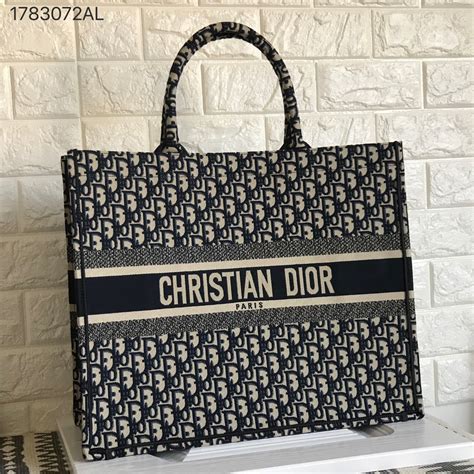 carteras dior originales precio|bolso dior precio.